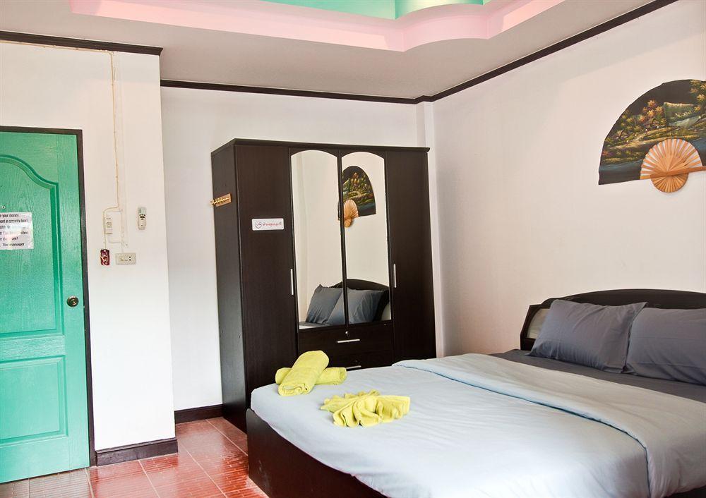 Stanley'S Guesthouse Phuket Exterior photo