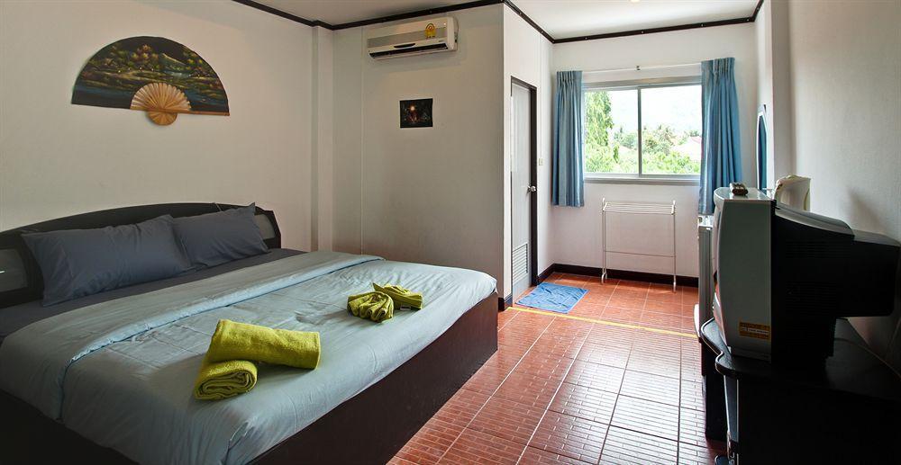 Stanley'S Guesthouse Phuket Exterior photo