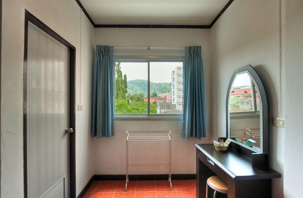 Stanley'S Guesthouse Phuket Exterior photo