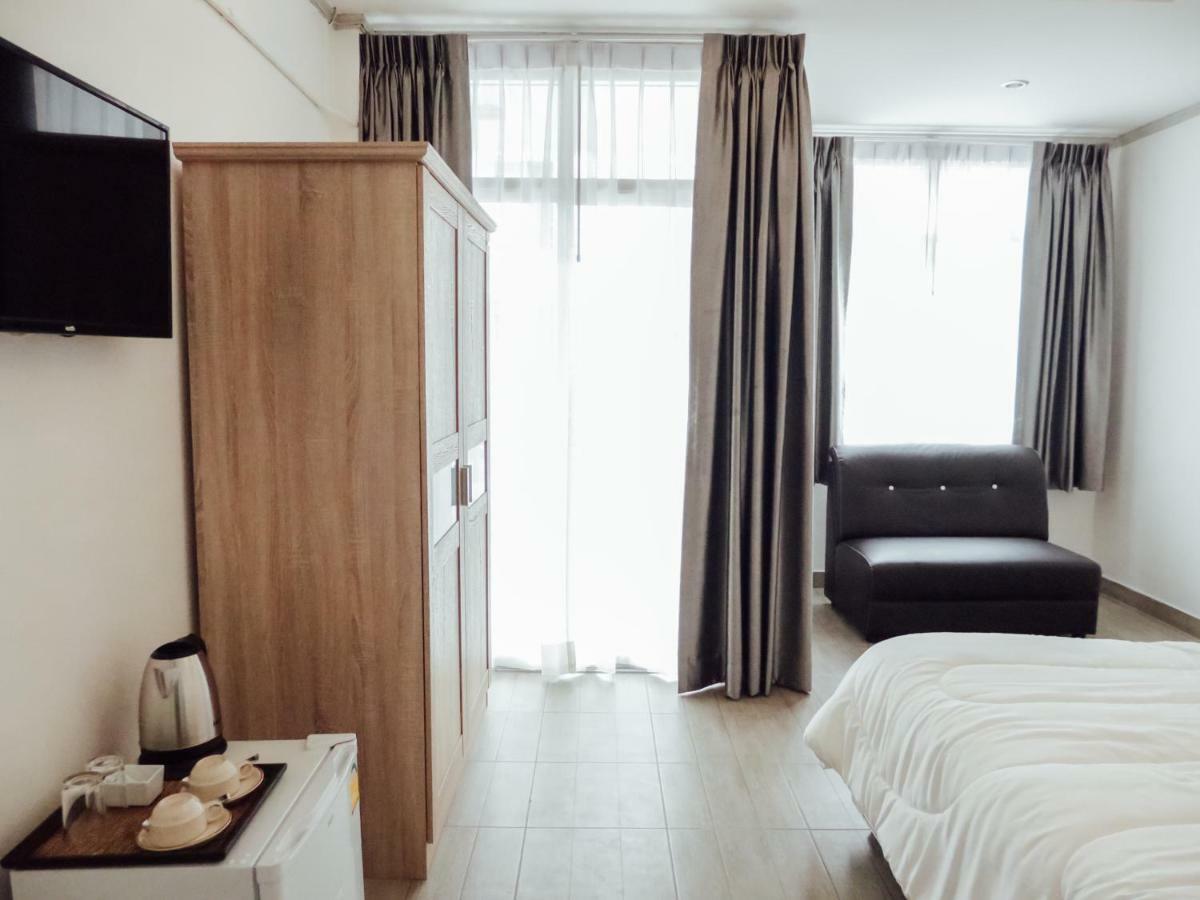 Stanley'S Guesthouse Phuket Exterior photo